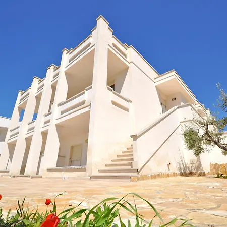 Punta Pizzo Apartment *